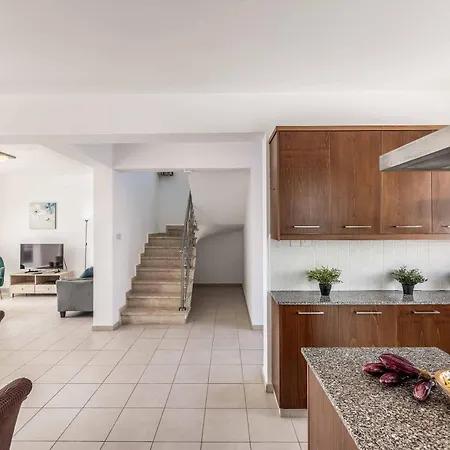 וילה Nasia פאהיה